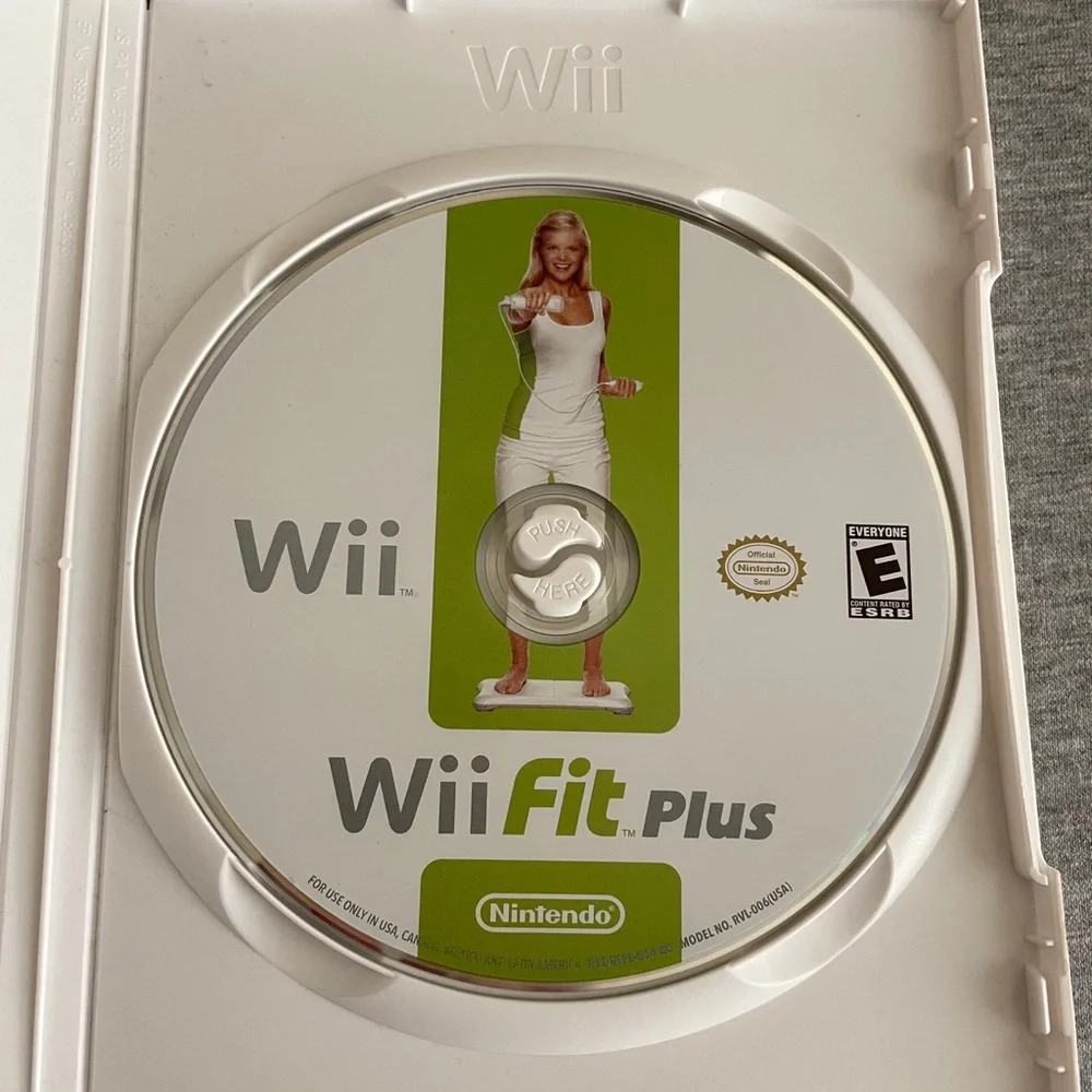 Nintendo Wii Fit Plus White & Green Game Case